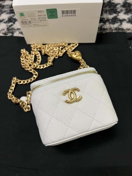 Chanel AP3203 Clutch With Chain Grained Calfskin White - Image 4