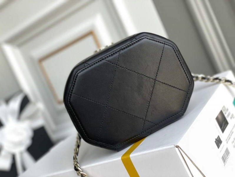 Chanel AS2630 Small Vanity Case Lambskin Black - Image 4
