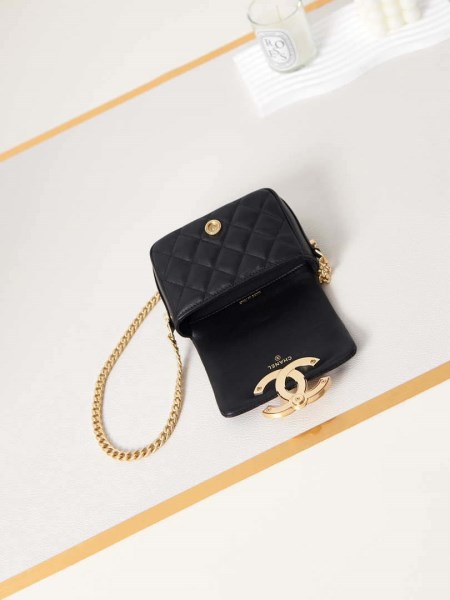 Chanel AP3208 Mini Flap bag With Chain shiny Lambskin & Gold-Tone Metal Black - Image 5