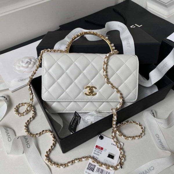 Chanel AP3504 Woc Wallet On Chain lambskin Imitation Pearls Strass & Gold white - Image 3