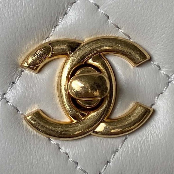 Chanel AP3504 Woc Wallet On Chain lambskin Imitation Pearls Strass & Gold white - Image 5