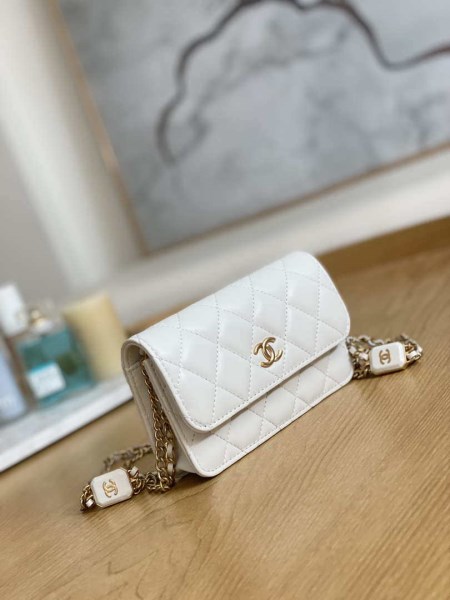 Chanel A68098 Mini Flap Bag Lambskin Onyx Small Square Stewardess Bag White - Image 2