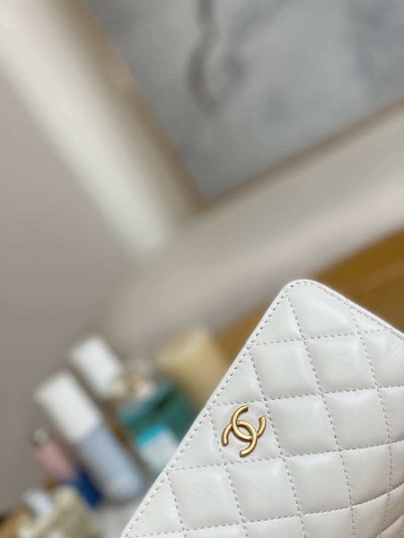 Chanel A68098 Mini Flap Bag Lambskin Onyx Small Square Stewardess Bag White - Image 3