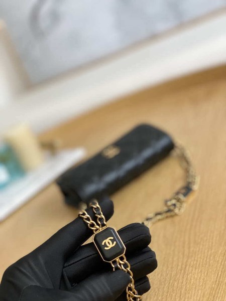 Chanel A68098 Mini Flap Bag Lambskin Onyx Small Square Stewardess Bag Black - Image 5