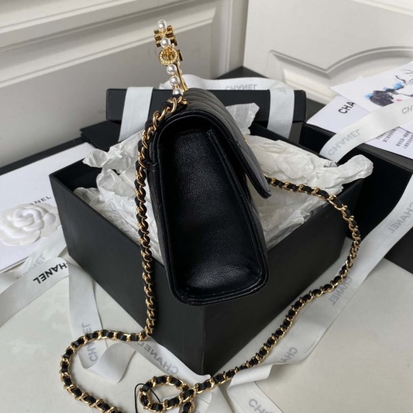Chanel AP3513 Woc Clutch With Chain lambskin Imitation Pearls Enamel & Gold Black - Image 4
