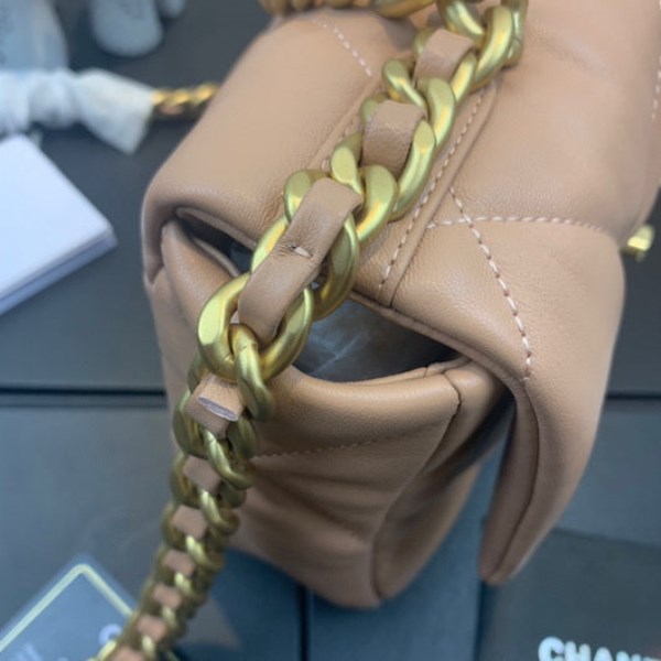Chanel As1160 Chanel 19 Handbag Flap Lambskin Lake Nude Pink - Image 4
