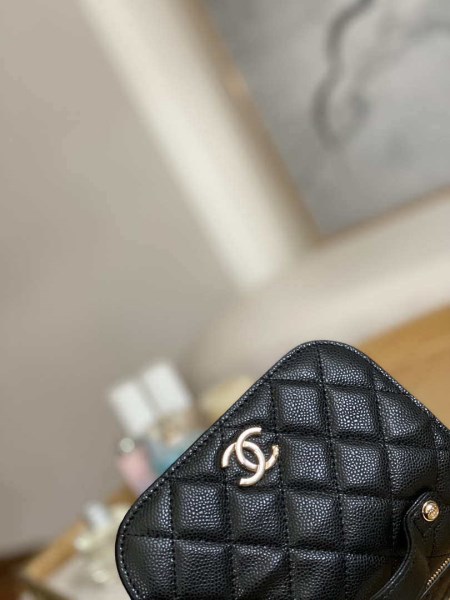 Chanel A81215 Mini messenger bag with Handle Black - Image 3