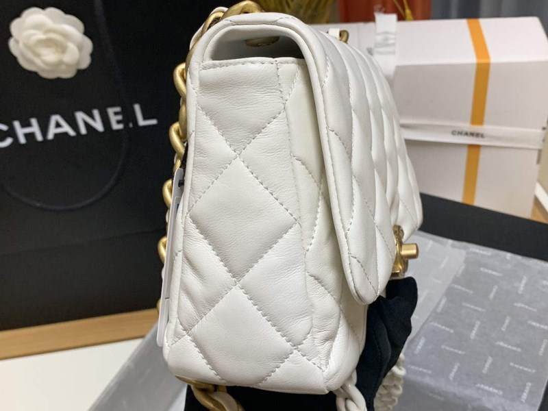 Chanel AS3206 Small Flap bag lambskin gold White - Image 4