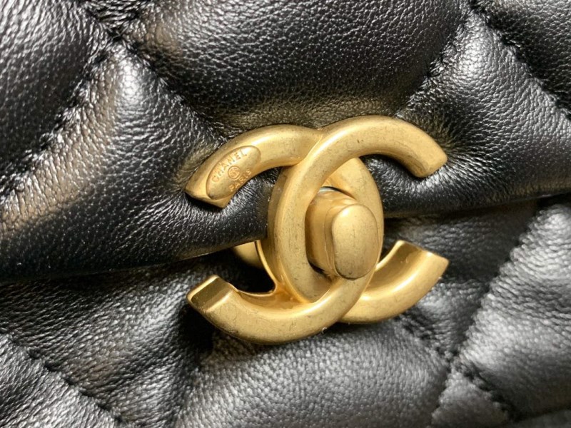 Chanel AS3206 Small Flap bag lambskin gold Black - Image 2