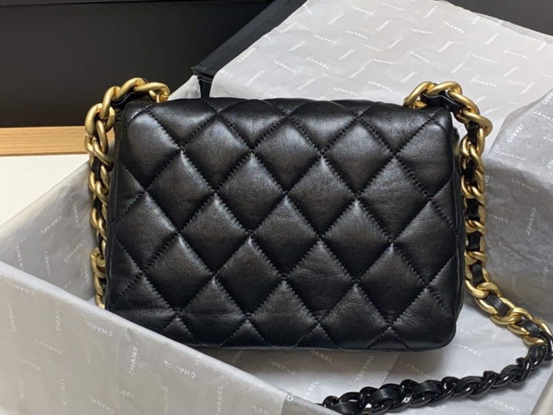 Chanel AS3206 Small Flap bag lambskin gold Black - Image 3