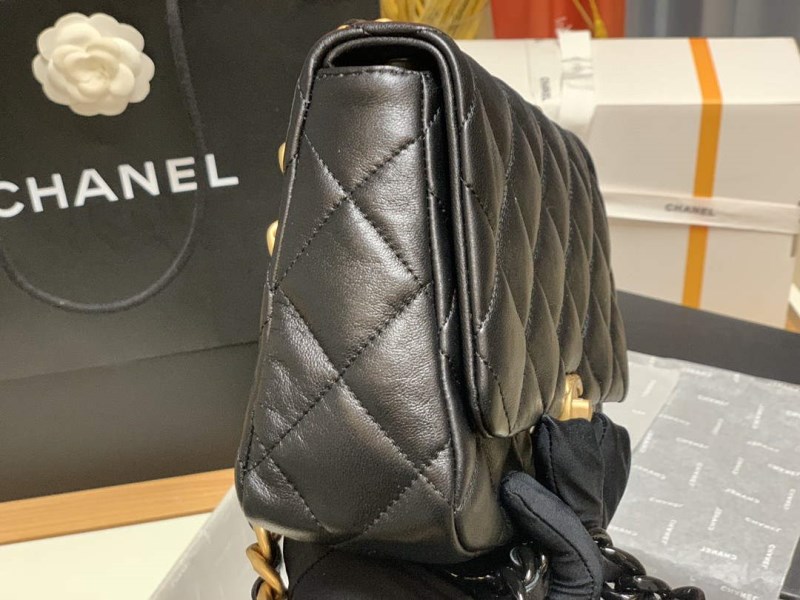 Chanel AS3206 Small Flap bag lambskin gold Black - Image 4