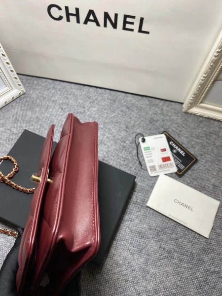 Chanel A80982 Lambskin Wallet On Chain With Gold Wine Red - Image 5