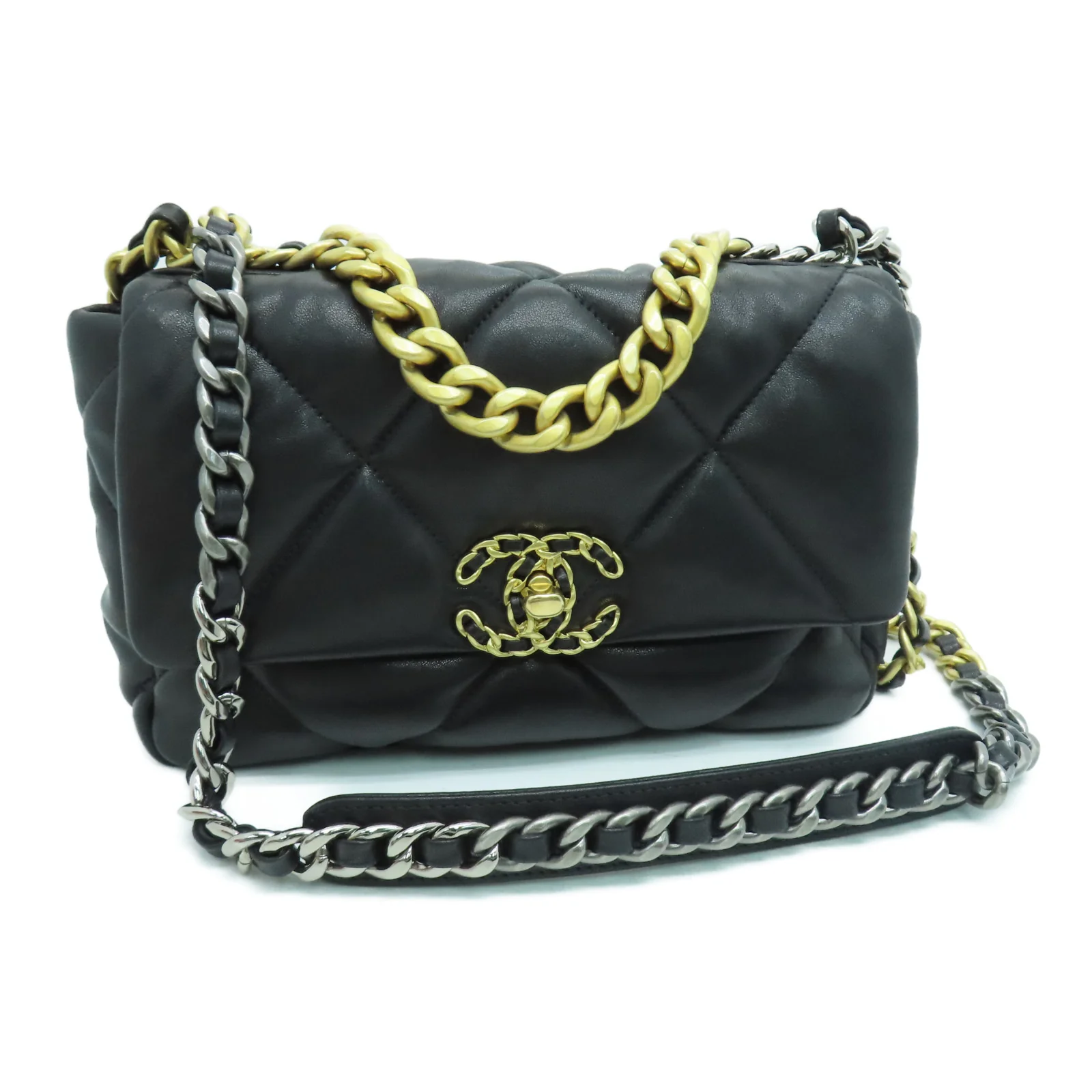 Chanel Handbags Evolution: 5 Iconic Bags You’ll Love