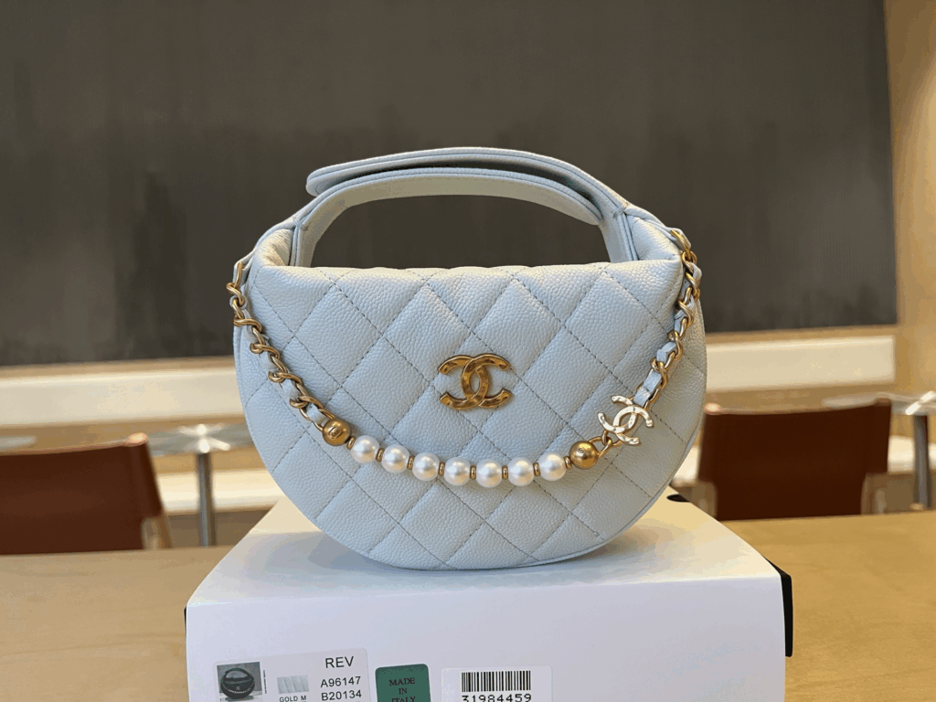 Chanel Handbag Size Guide: Mini vs Small vs Medium vs Jumbo