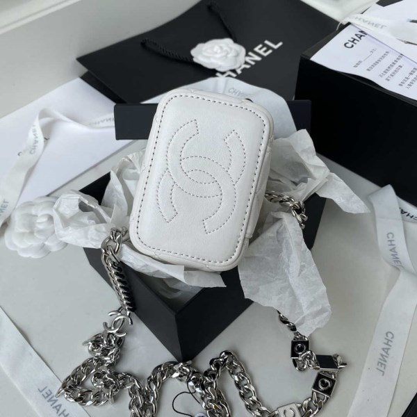 Chanel AP2718 Small Vanity With Chain White Lambskin - Image 4