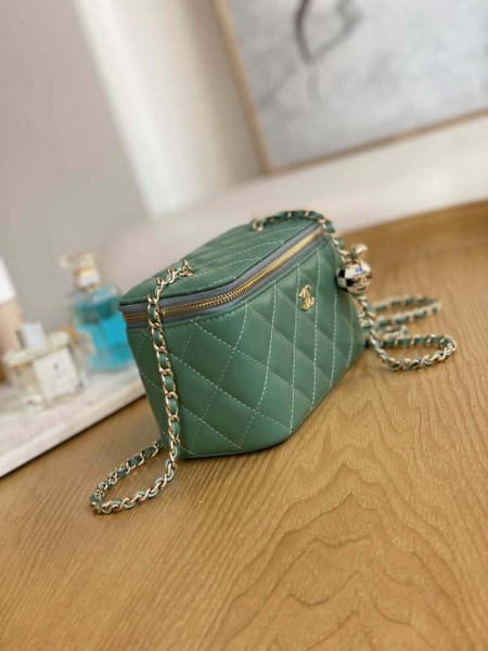 Chanel A81242 Vanity with chain Lambskin Gold football Light Green - Image 5