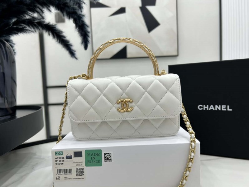 Chanel AP3385 Woc Flap Phone Holder With Chain Lambskin White Gold