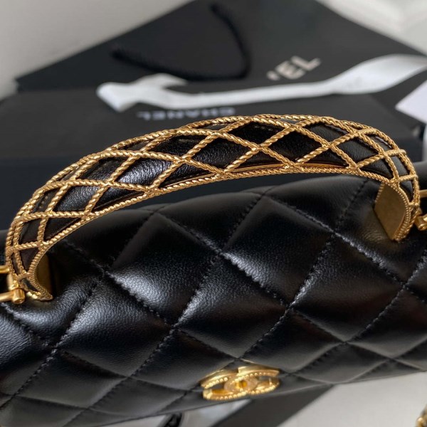 Chanel AP3385 Woc Flap Phone Holder With Chain Lambskin Black Gold - Image 3