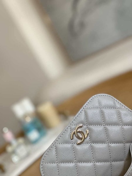 Chanel A81215 Mini messenger bag with Handle Gray - Image 3