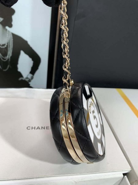 Chanel Ap3704 Clutch With Chain Lambskin Enamel & Gold-Tone Metal Black & White - Image 3