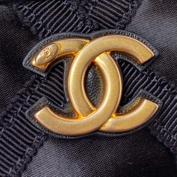 Chanel AP2669 Clutch with Chain Nylon Gros Grain Gold Black - Image 2