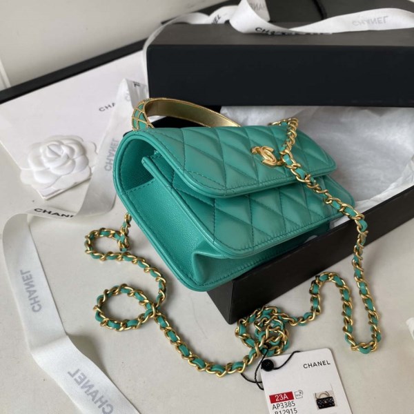 Chanel AP3385 Woc Flap Phone Holder With Chain Lambskin Green Gold - Image 4