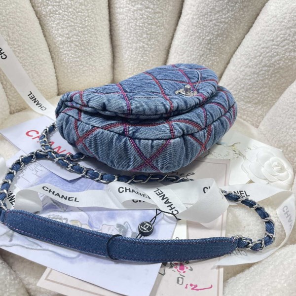 Chanel AS3188 22A Beach Denim saddle bag Denim blue - Image 2