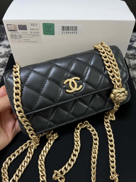 Chanel A68341 Flap Classic Bag Woc Camellia Lambskin Black - Image 3