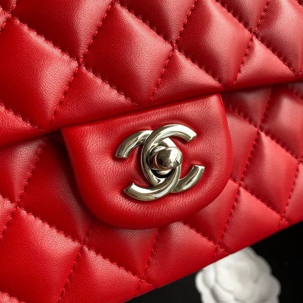 Chanel A01112 CF Quilted Classic Flap Bag in Grainy Lambskin Red - Image 2