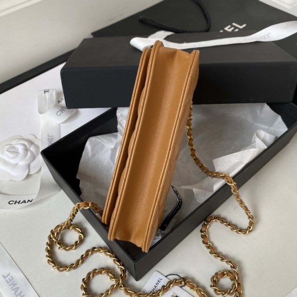 Chanel AP3385 Woc Flap Phone Holder With Chain Lambskin Caramel Gold - Image 5