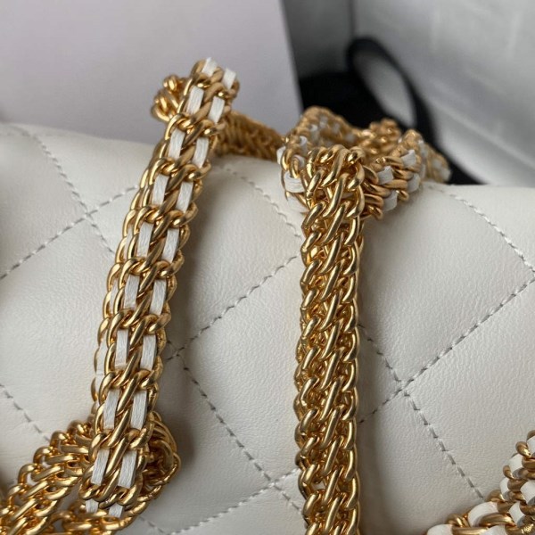 Chanel AS2976 Flap Bag Lambskin White - Image 3