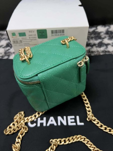 Chanel AP3203 Clutch With Chain Grained Calfskin Green - Image 2