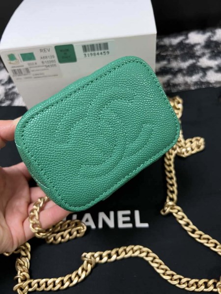 Chanel AP3203 Clutch With Chain Grained Calfskin Green - Image 3