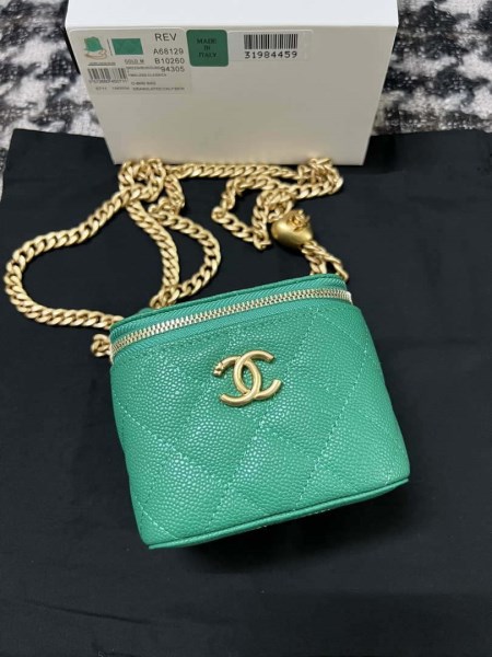 Chanel AP3203 Clutch With Chain Grained Calfskin Green - Image 4